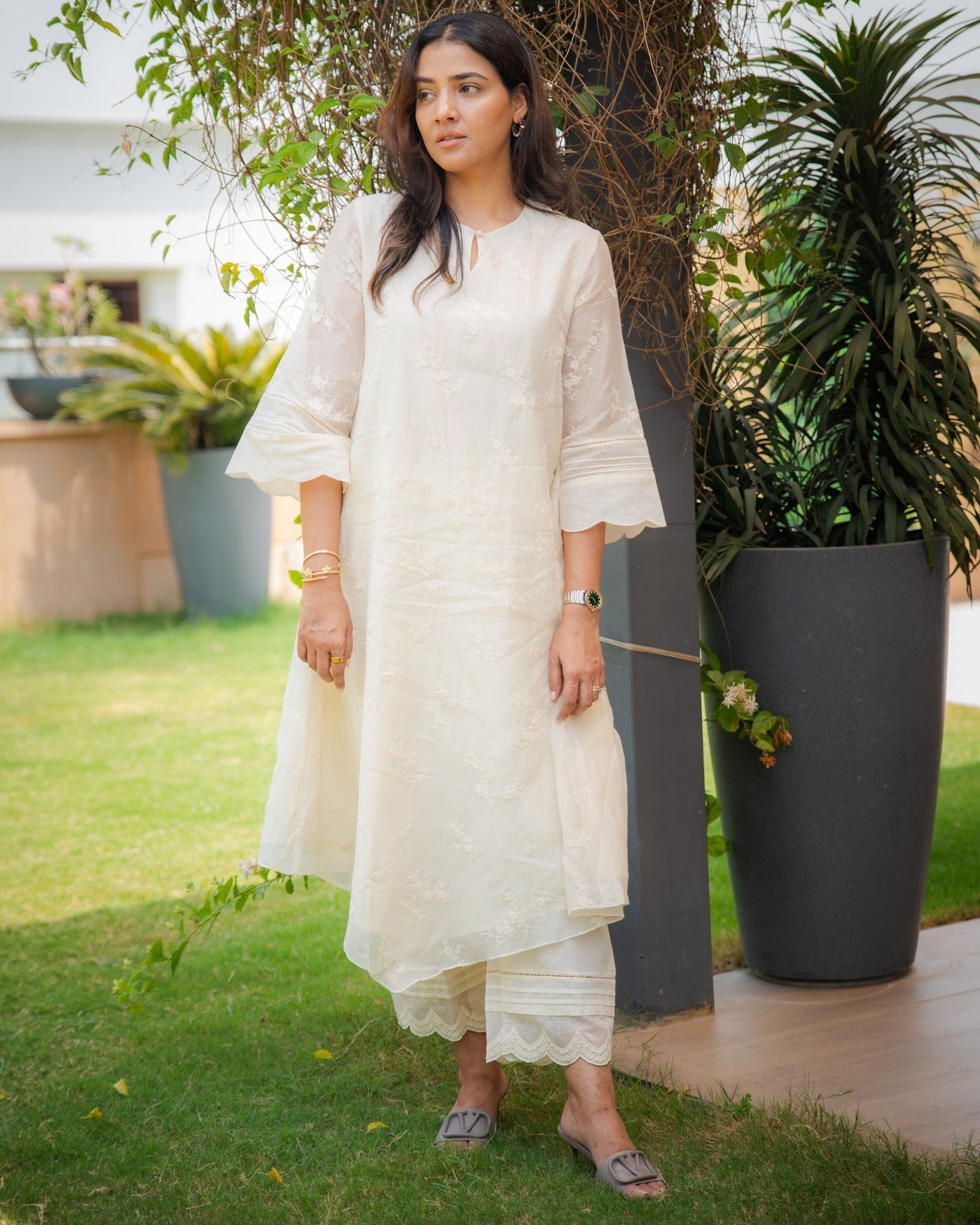 "Monochrome Muse Cotton Classic"